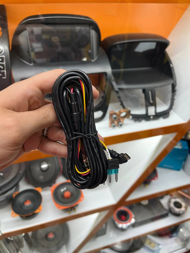 دوربین ثبت وقایع خودرو DASH CAM برند استیل بت مدل Q3 2K WIFI