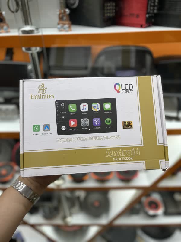 مانیتور خودرو برند امارات(EMIRATES)برد 8228